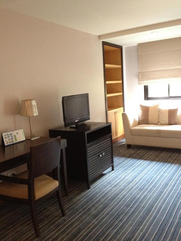 Gardengrove Suites Bangkok Pokoj fotografie